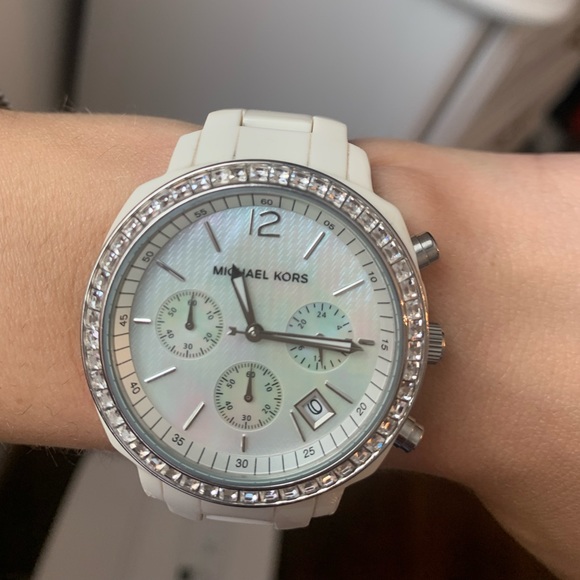 Michael Kors Watch - Picture 2 of 3